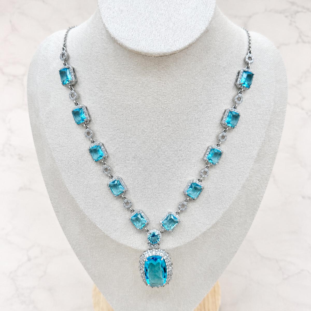 Jewelry: Necklace - #1008