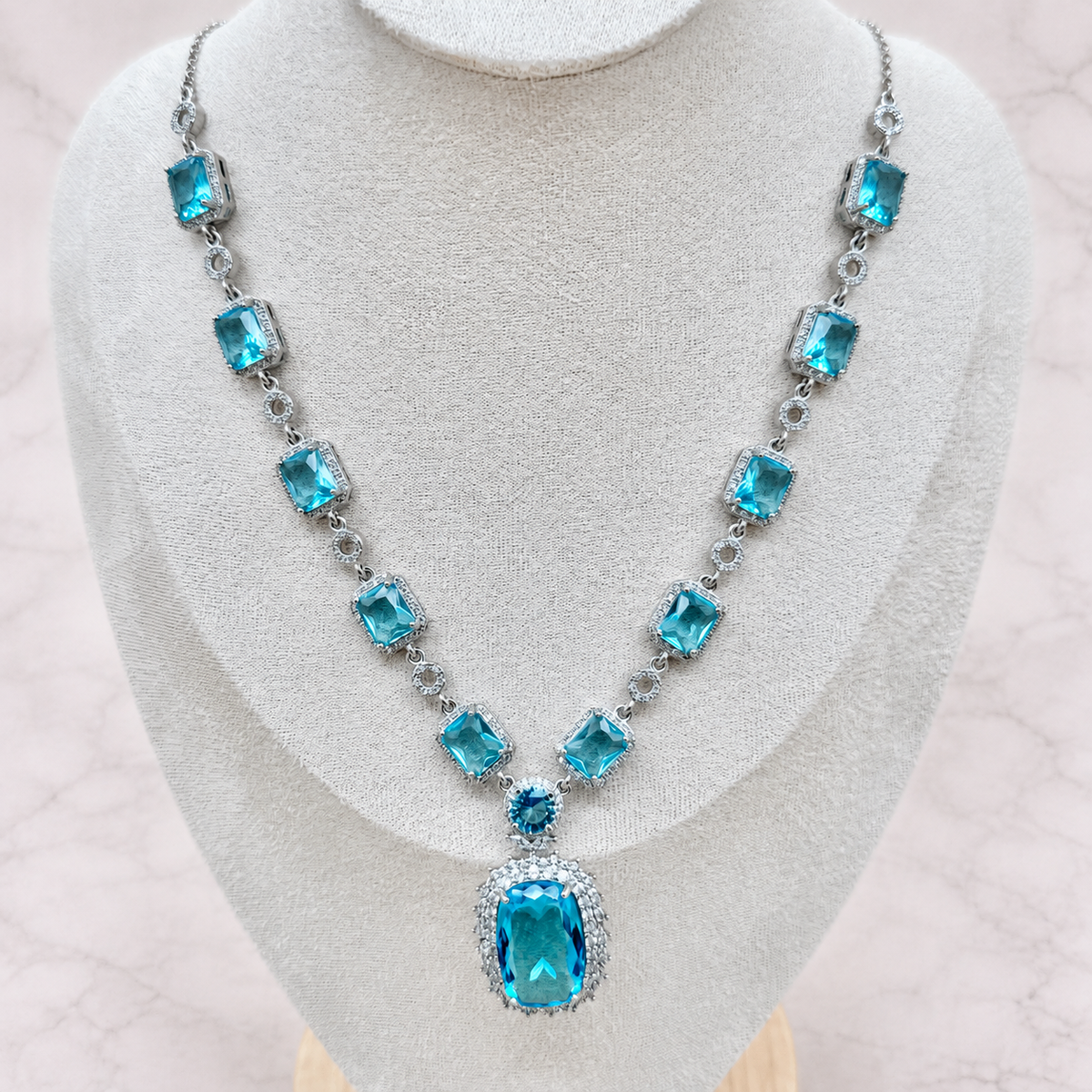 Jewelry: Necklace - #1008